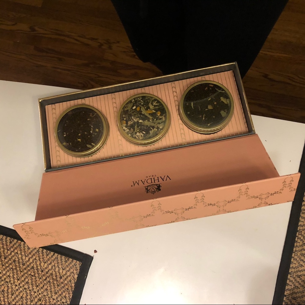 NWT PREMIUM TEA COLLECTION IN MAGNETIC BOX